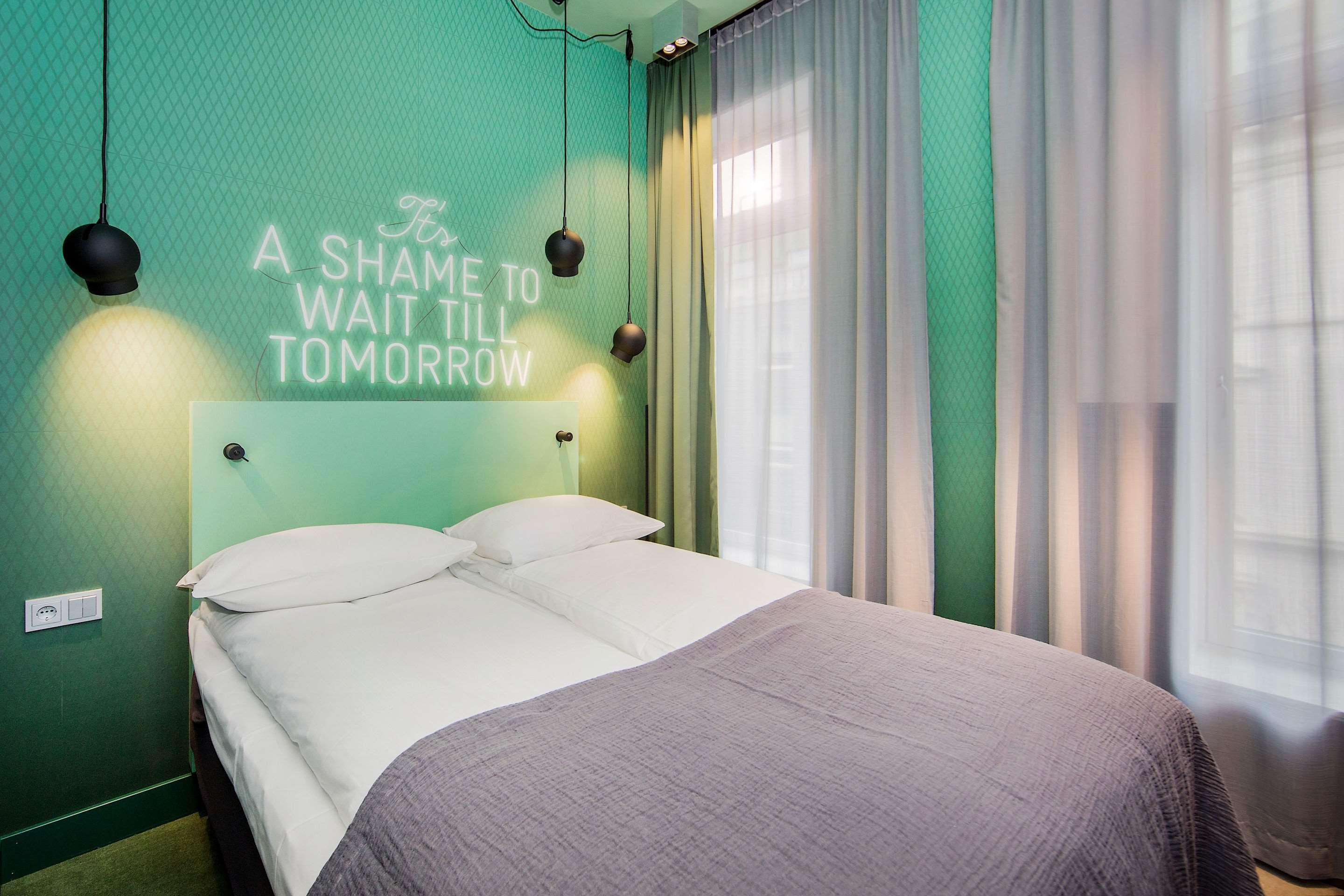 Standard, Double or Twin Bed