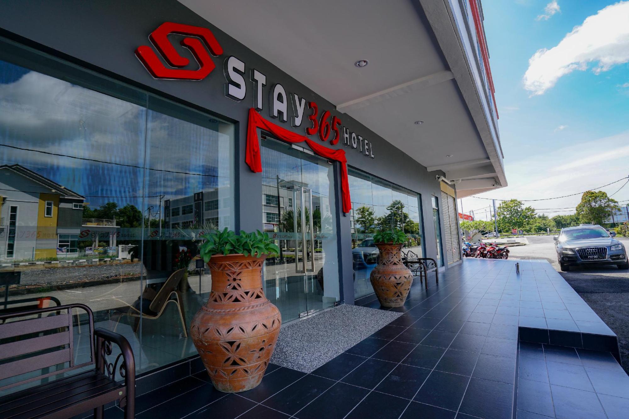 Oyo 89386 Stay 365 Hotel 26/27