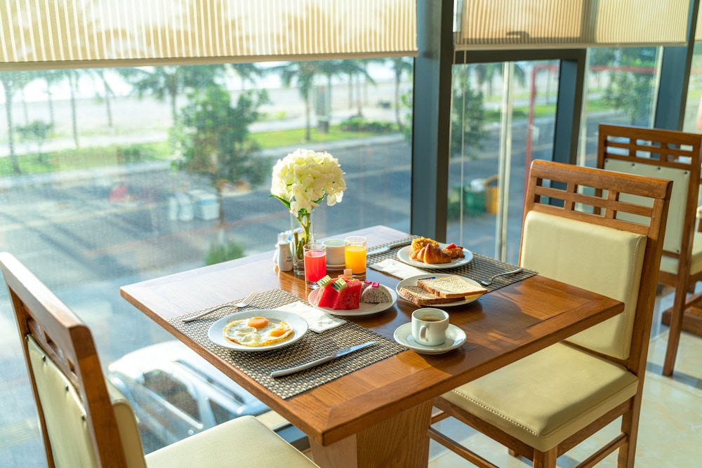 Serene Beach Hotel Danang 52/69
