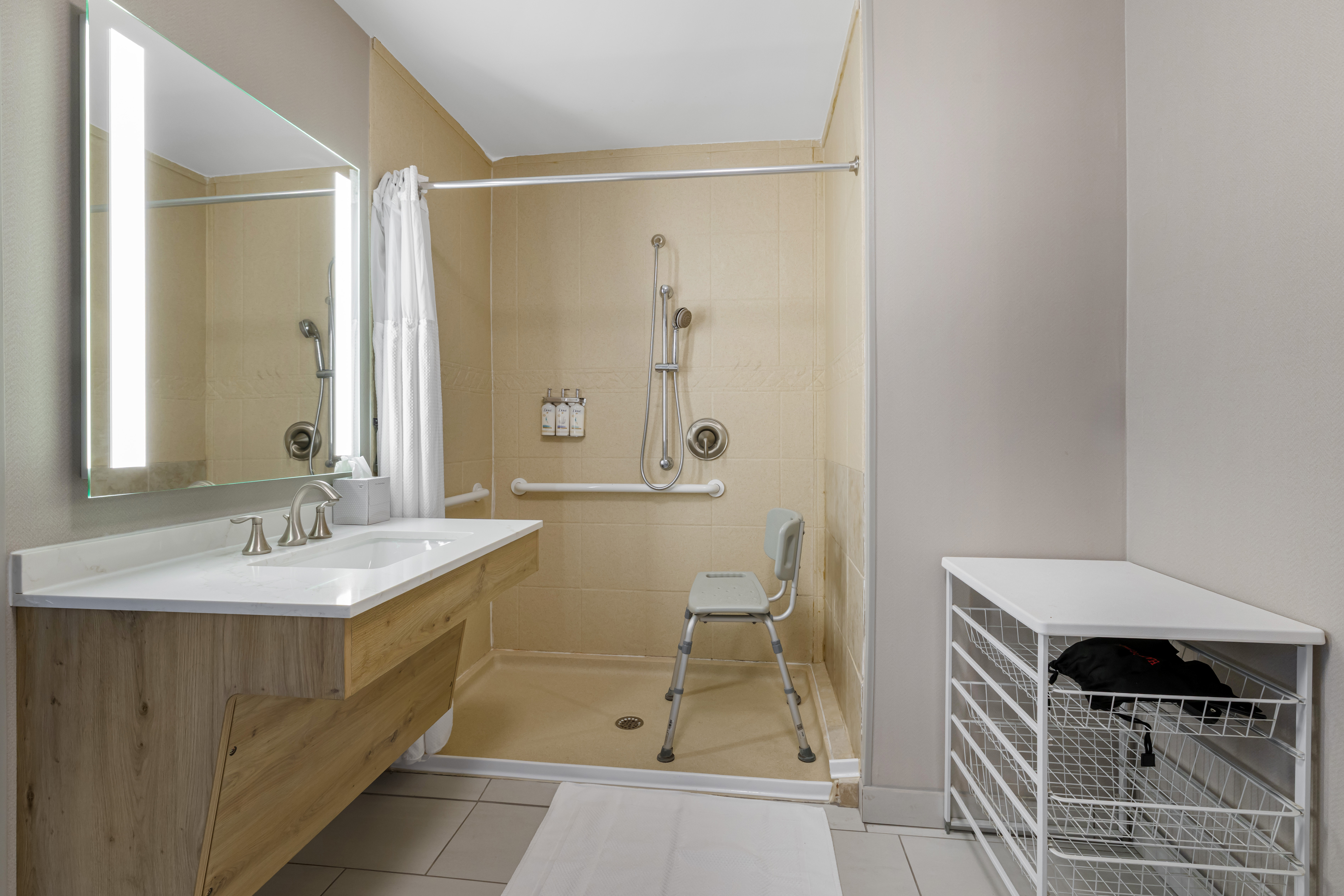 Staybridge Suites East Stroudsburg Poconos 68/69