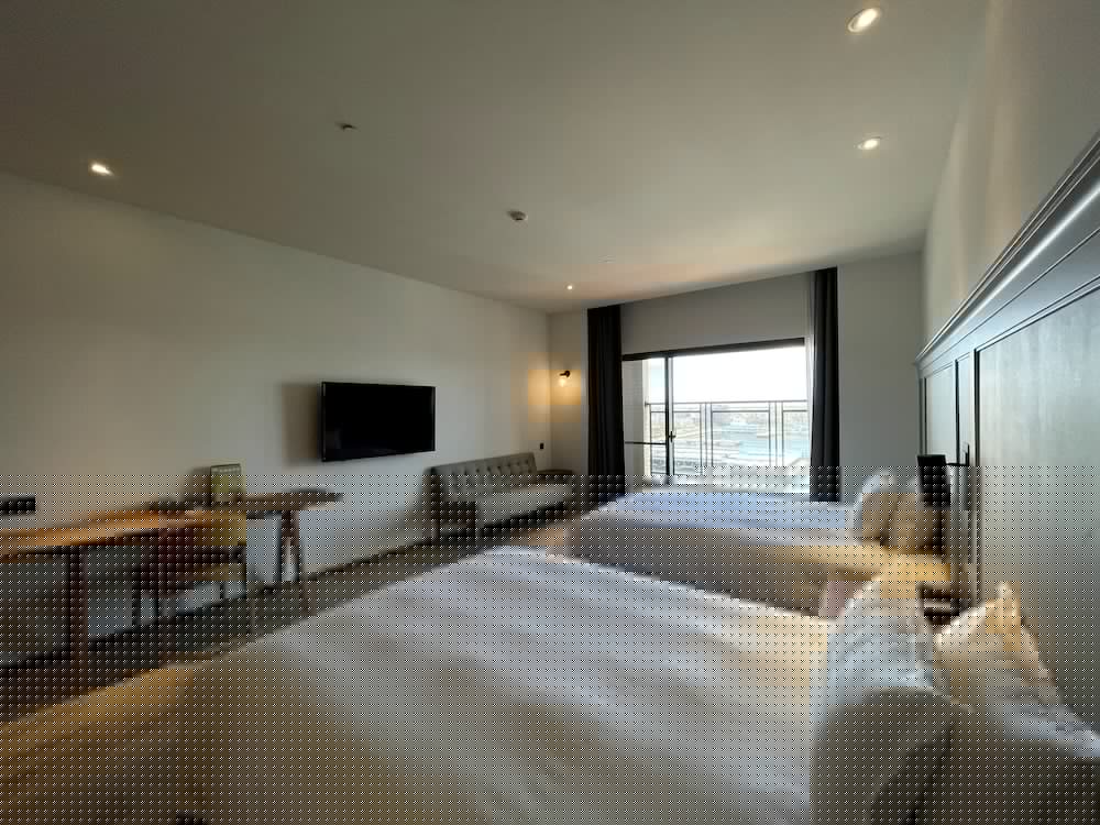 Discovery Hotel 12/65