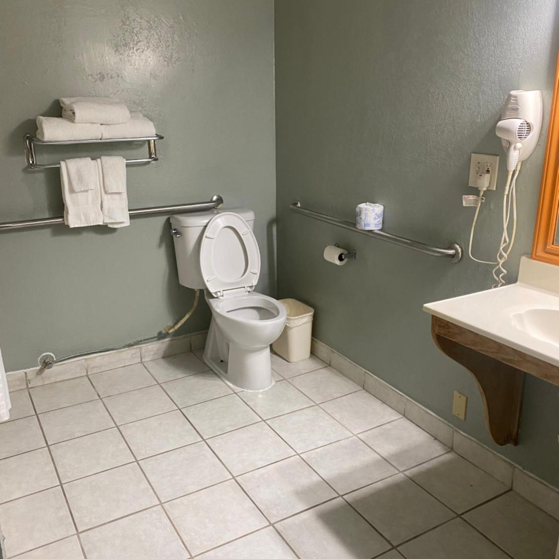 SureStay by Best Western Bakersfield Central 57/60