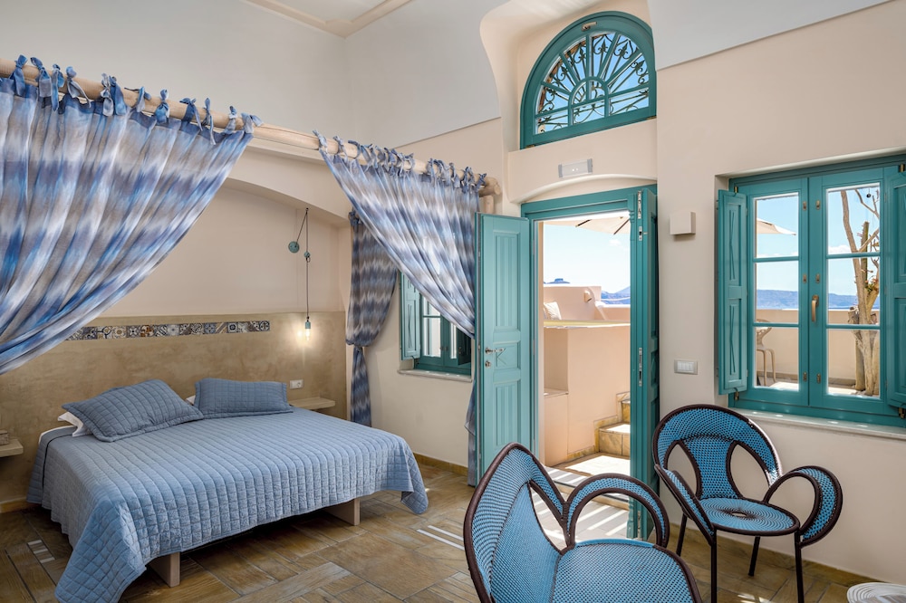 2 BEDROOMS, VILLA, CALDERA VIEW, OUTDOOR JETTED TUB