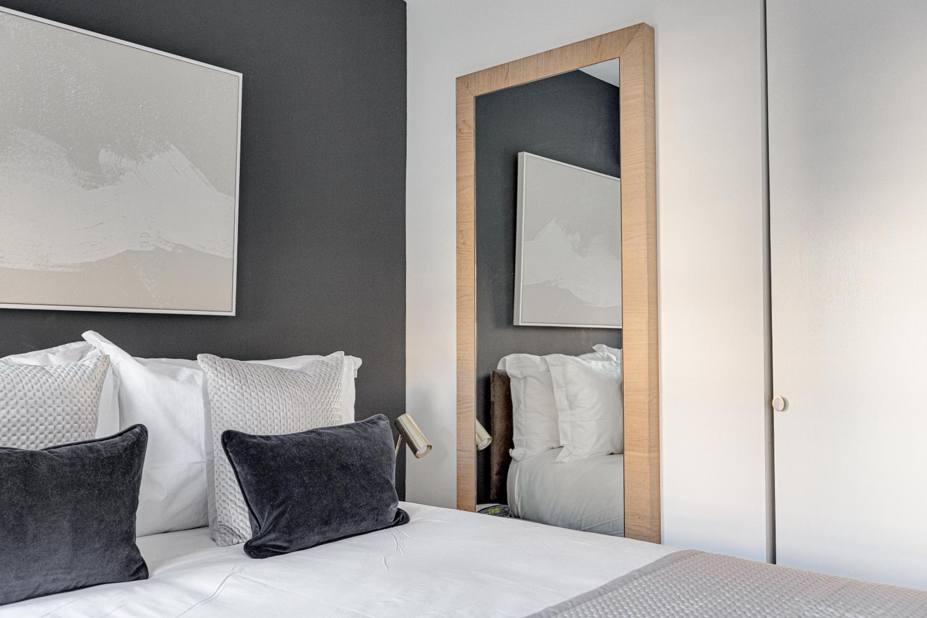 Nell Gwynn Chelsea Accommodation 20/50