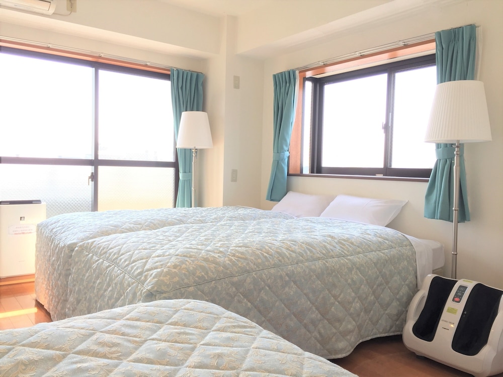 SUPERIOR, TRIPLE, 3 BEDS