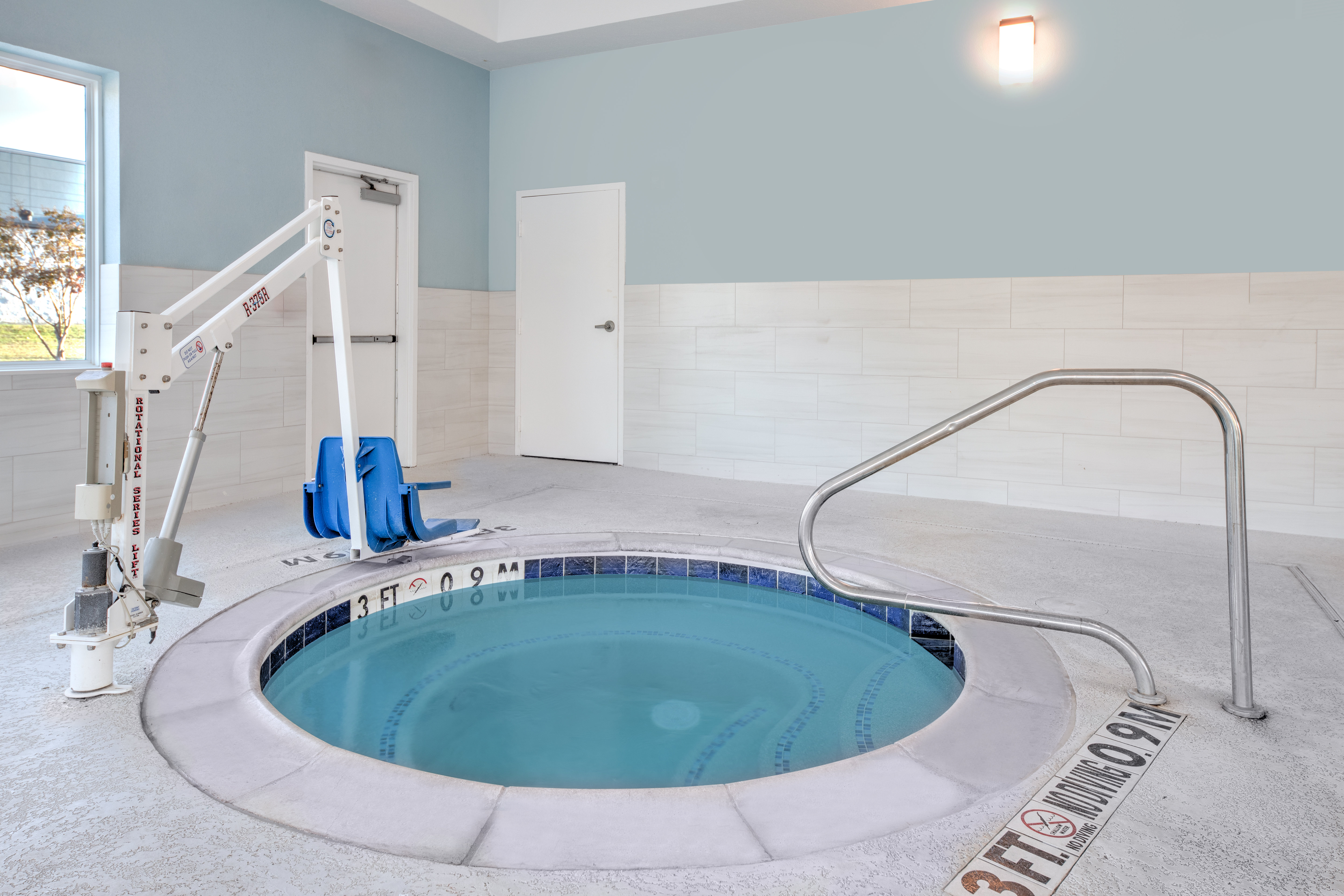 Holiday Inn Express Hotel And Suites Dallas West 20/40