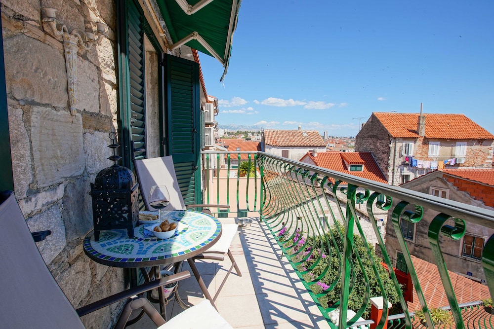 Boutique Guest Accommodation Zephyrus 72/80
