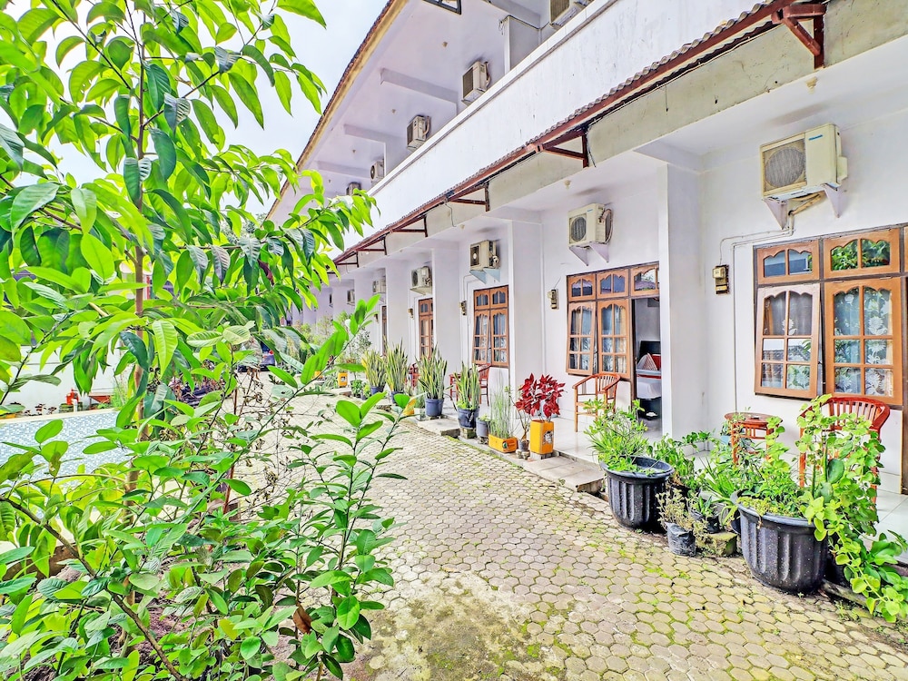 Super OYO 1356 Gusti Residence 9/46