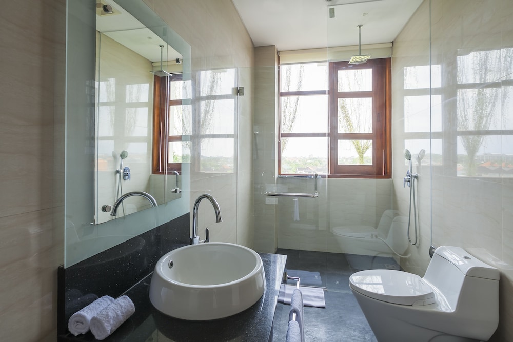 Imani Suite Seminyak 40/50