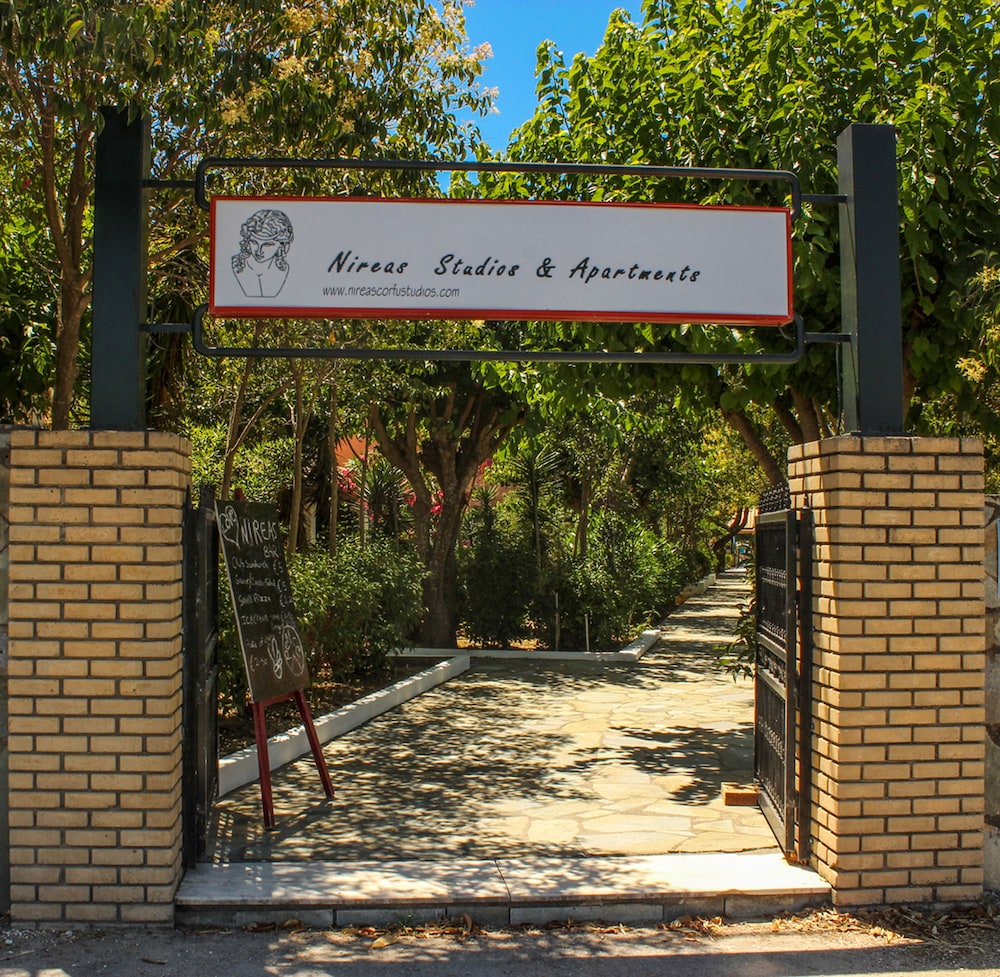 Nireas Studios And Apartments 26/42