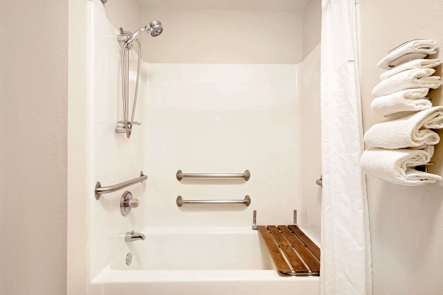 Super 8 by Wyndham Cloquet 5/5