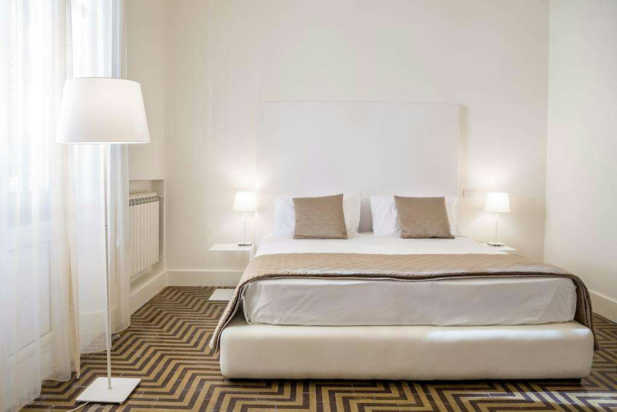 Home Boutique Luxury & Design 34/37