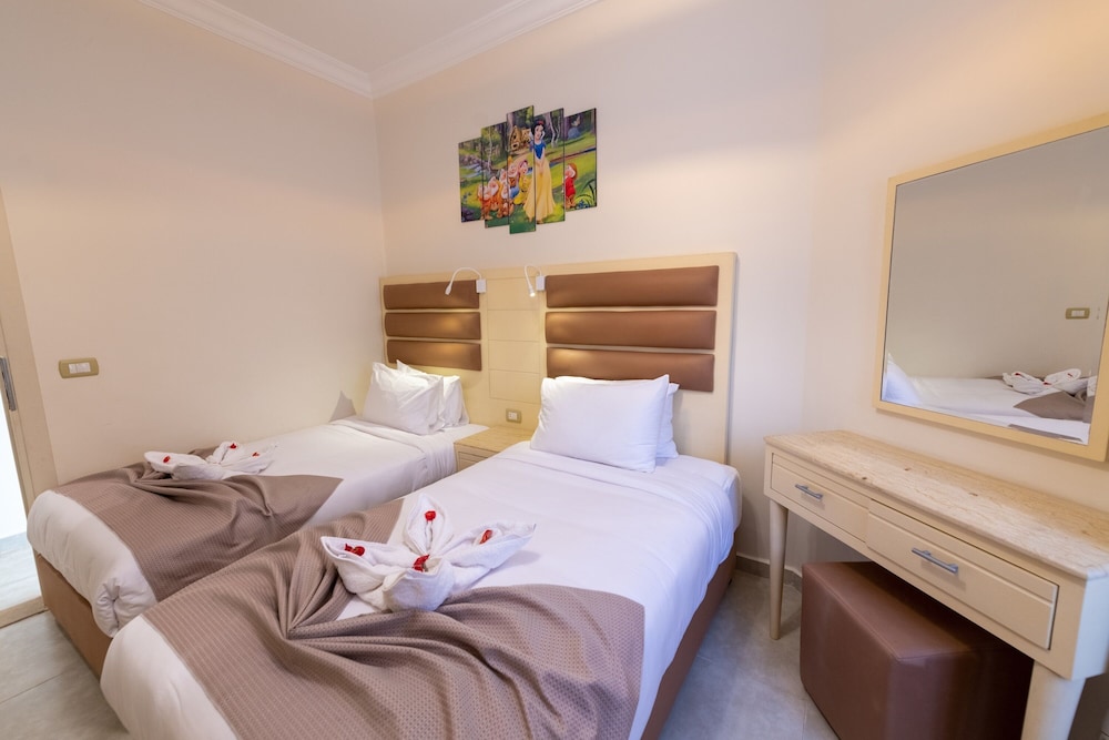 Marom Port Said Resort & Beach 16/57