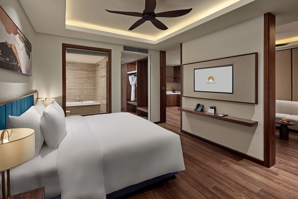 THE WATSON PREMIUM HALONG HOTEL 16/50