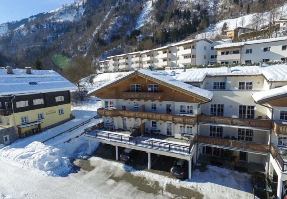 Penthouse All Seasons Lodge 1/17