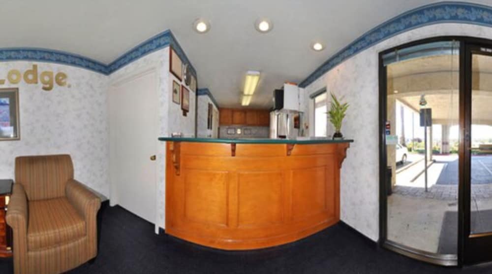 Econo Lodge Castro Valley 6/56