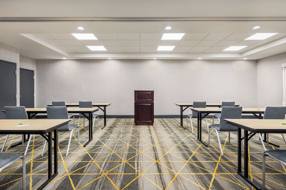 Holiday Inn Cheshire - Southington 40/49
