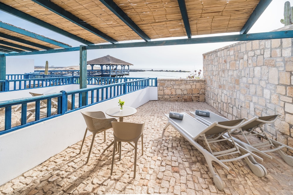 Ahg Marine Club Beach Resort 33/60