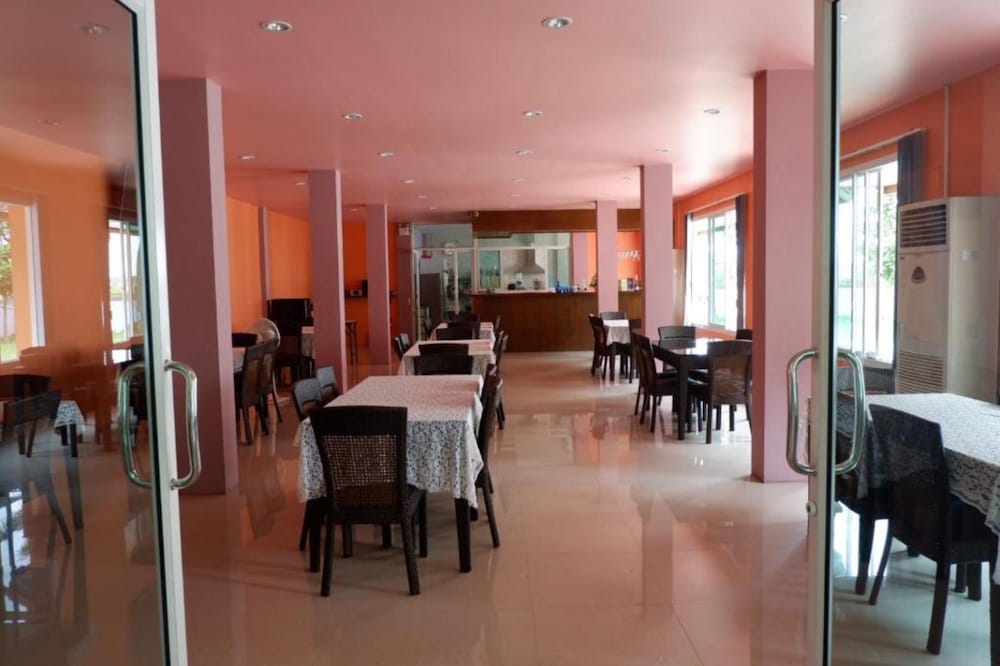 Na Chaidej Hotel 21/24