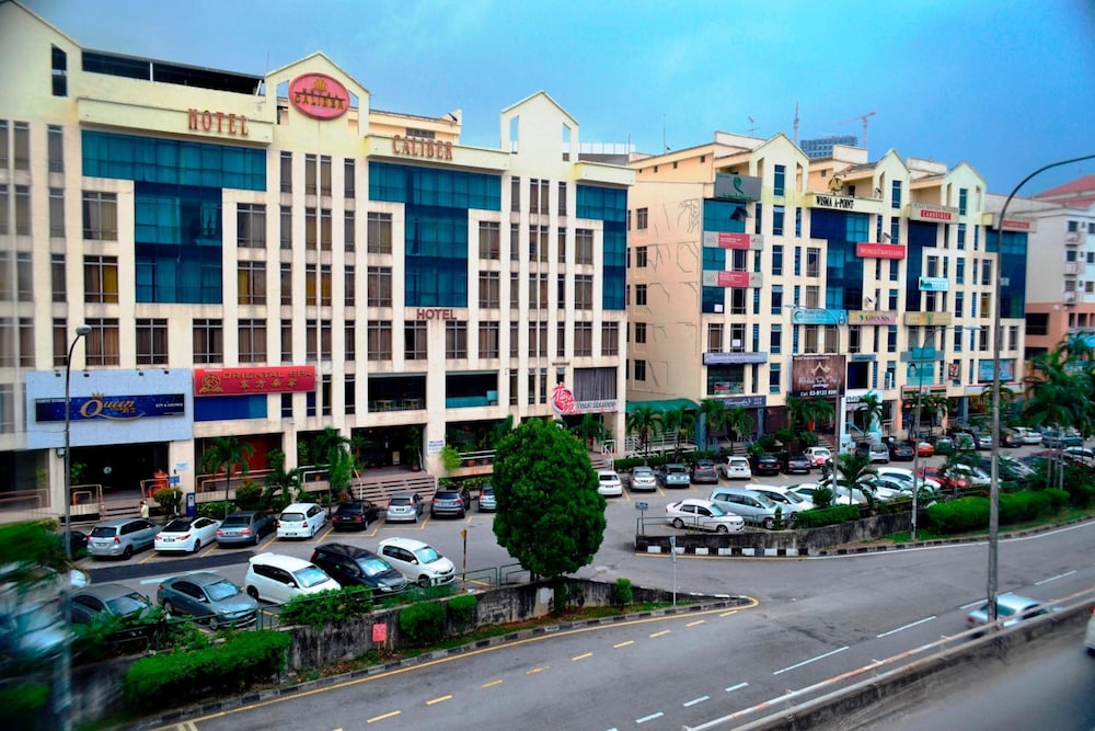 Hotel Caliber 33/40