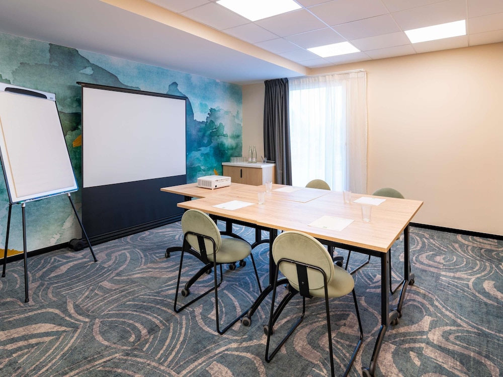 ibis Styles Miramas-Provence 36/48