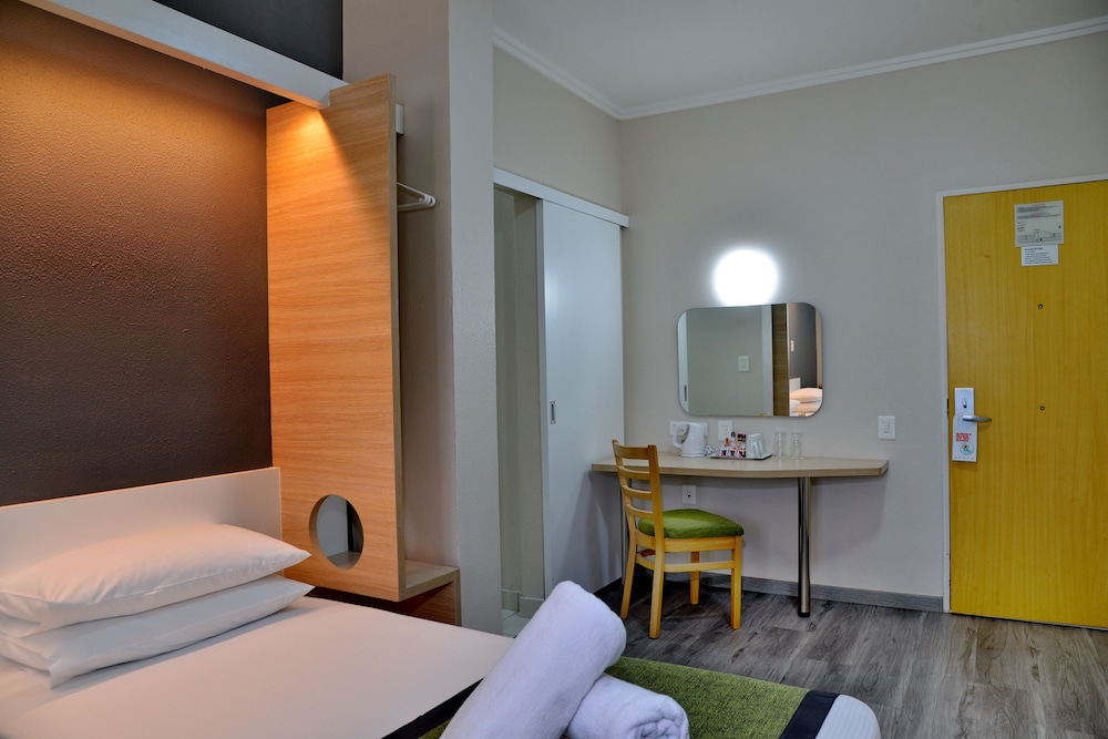 ROOM, TWIN BEDS, ACCESSIBLE