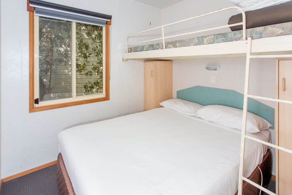 3 Bedrooms, Villa, 2 Double and Twin Beds