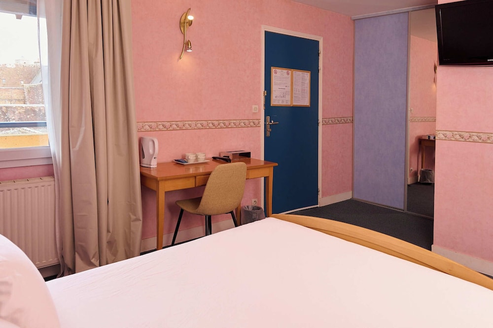 HOTEL LE PLAT D'ETAIN 10/39