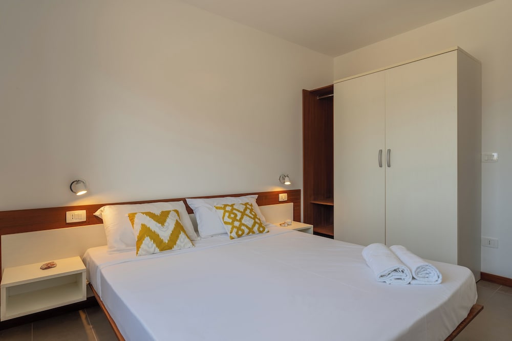 Type D, Superior, Apartment, 2 Double Beds, Ocean View, Sofa, Kitchenette