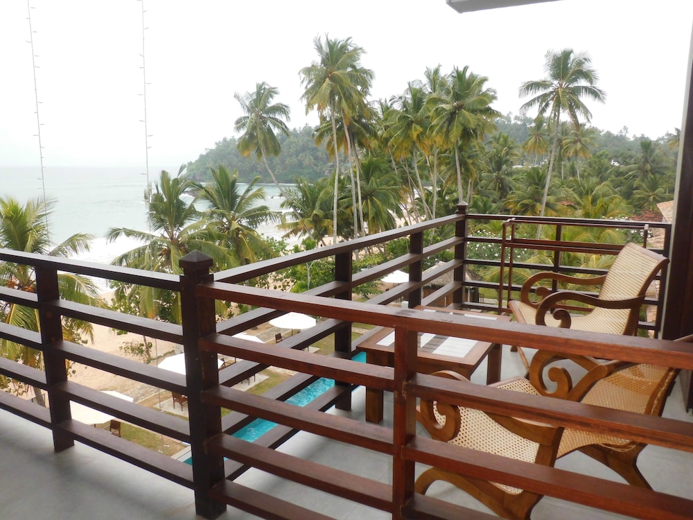 Paradise Beach Club photo2