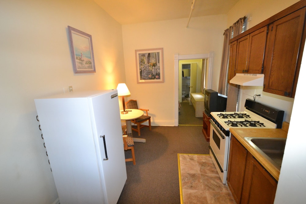 Perfect Stay Inn & Suites 33/49