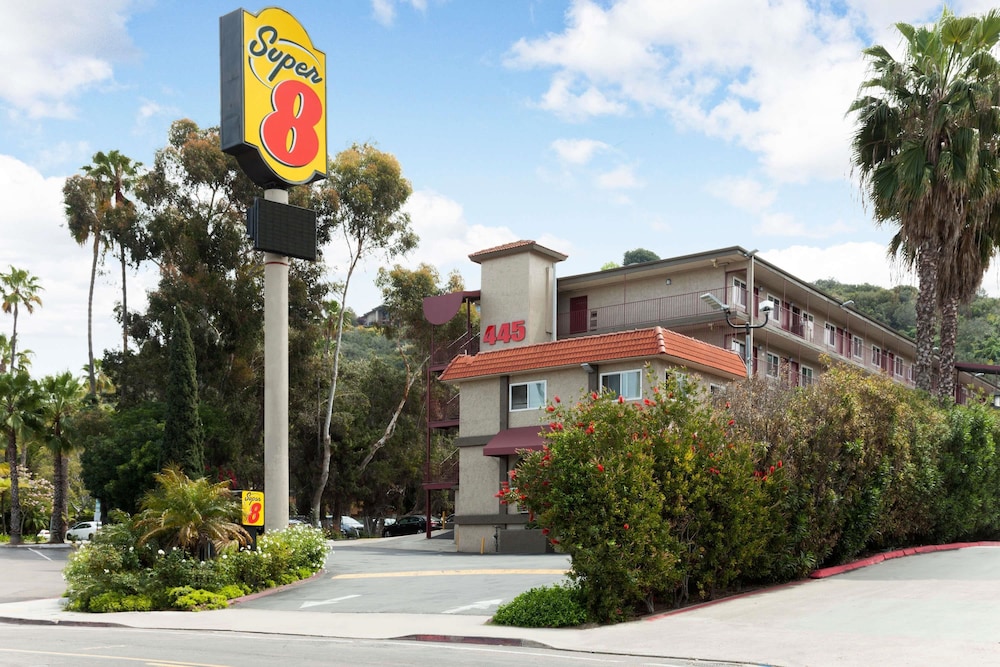 Super 8 by Wyndham San Diego Hotel Circle 1/58