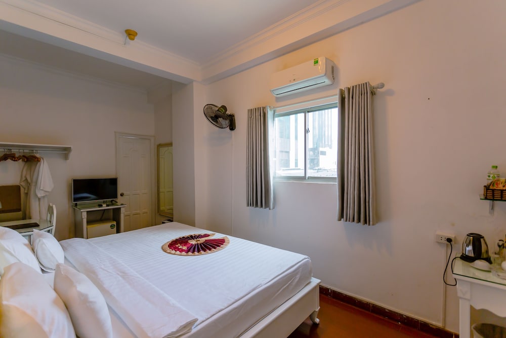A25 Hotel - 35 Mac Thi Buoi 34/63