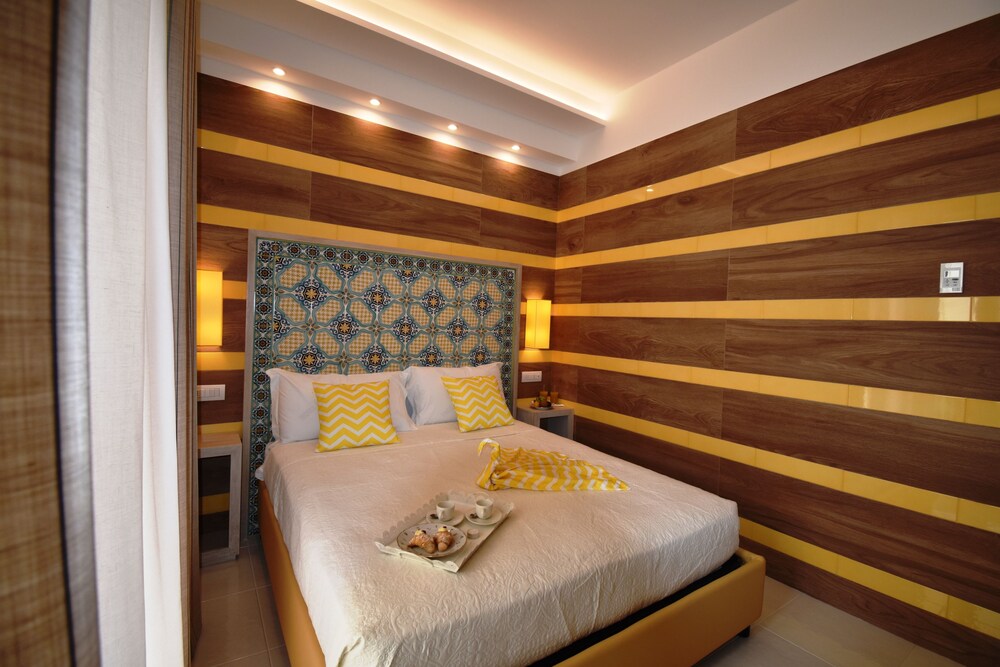 Melody Sorrento Suites 10/44