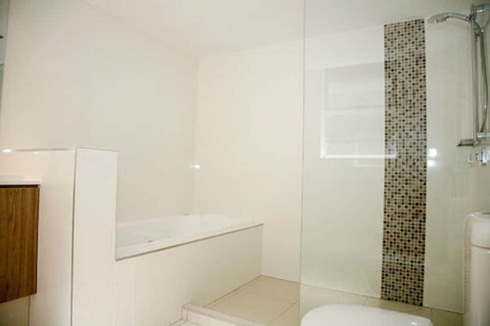 The Emerald Noosa 74/78