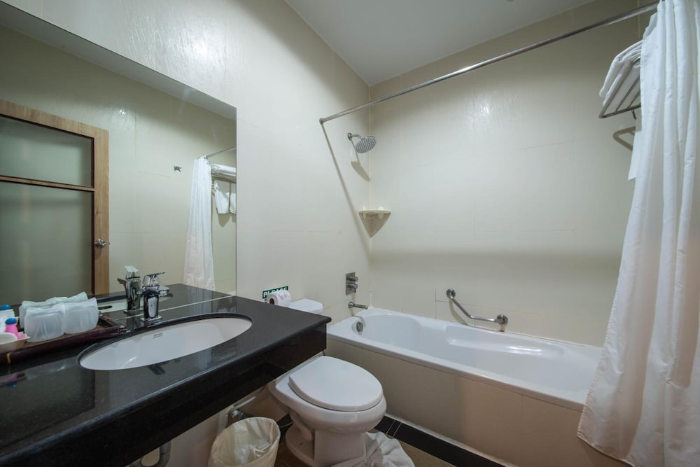 Kamala Beachfront Apartment 65/70
