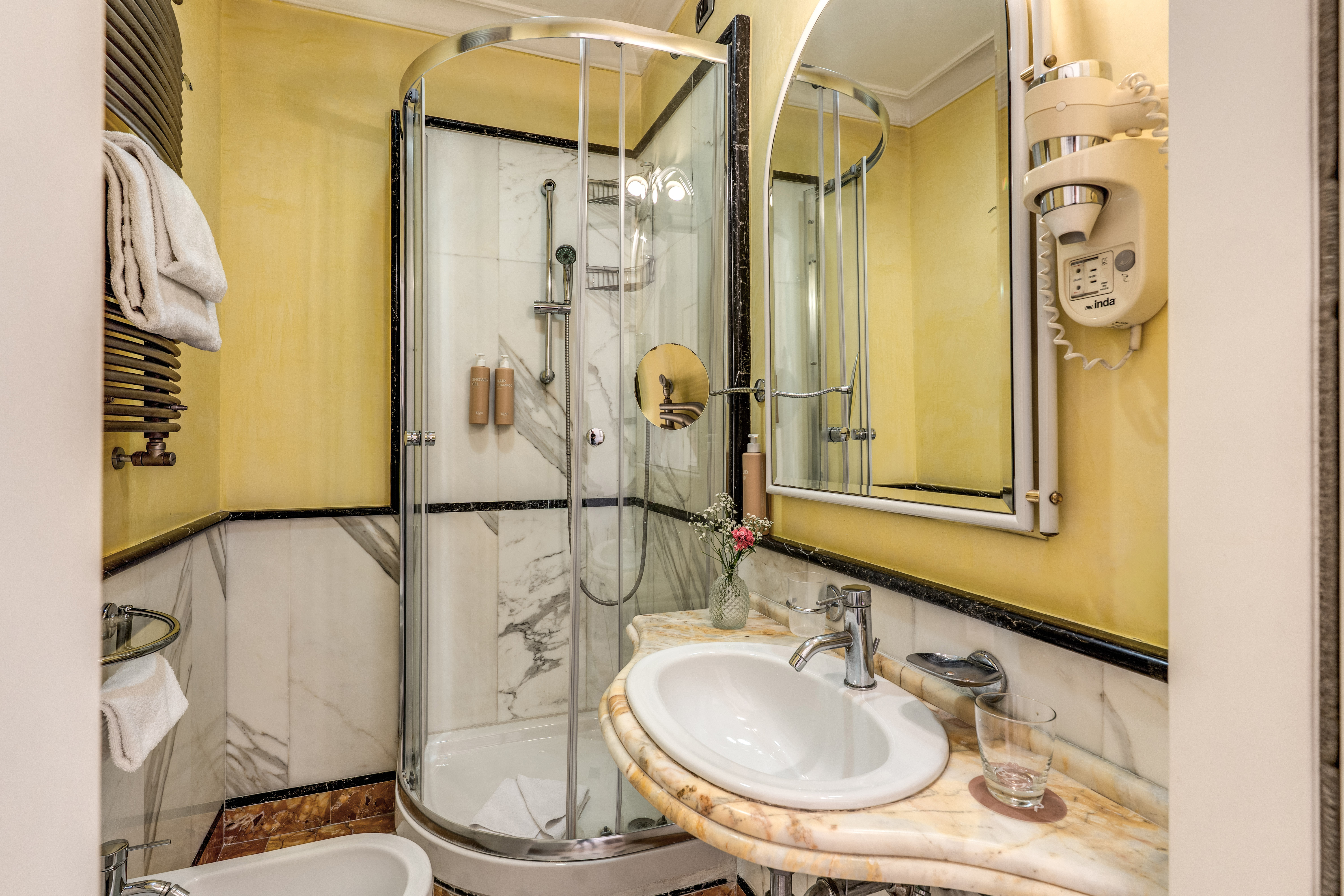 غرفة مفردة في الملحق، Hotel Sonya 4/10