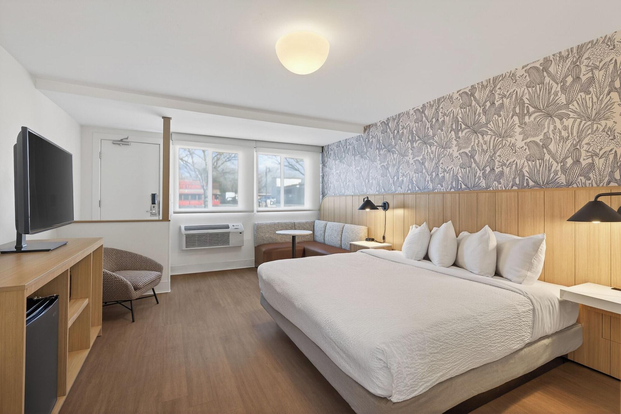 Superior, Multiple Beds