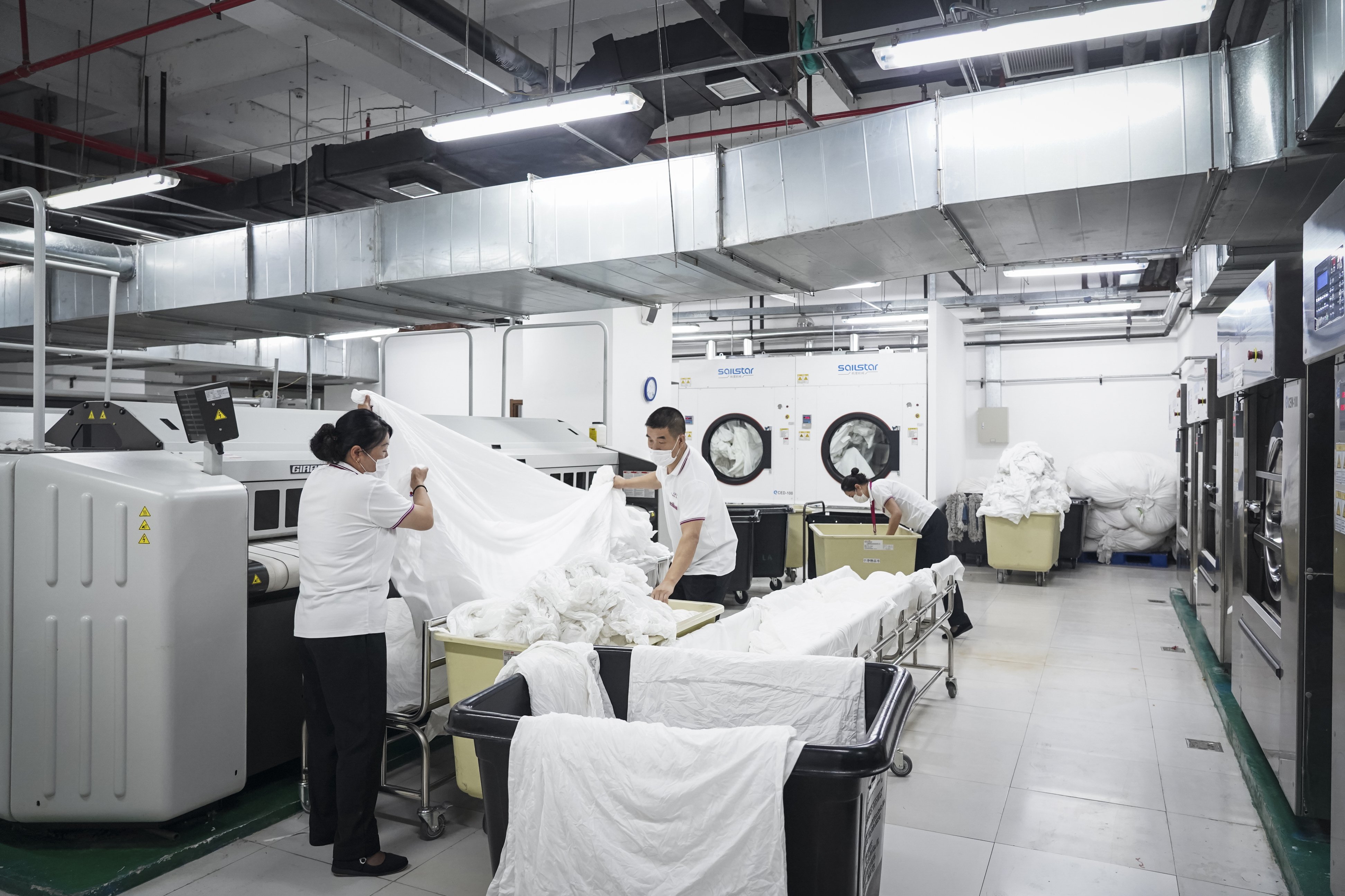 CROWNE PLAZA DALIAN SPORTS CENTER 33/50