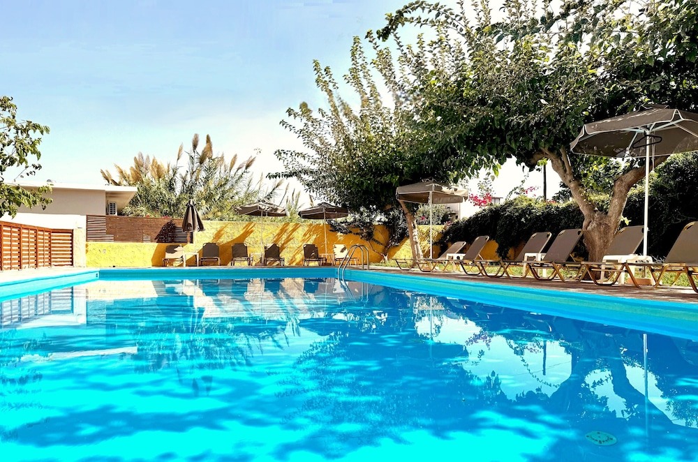 DOMENICA HOTEL 29/49