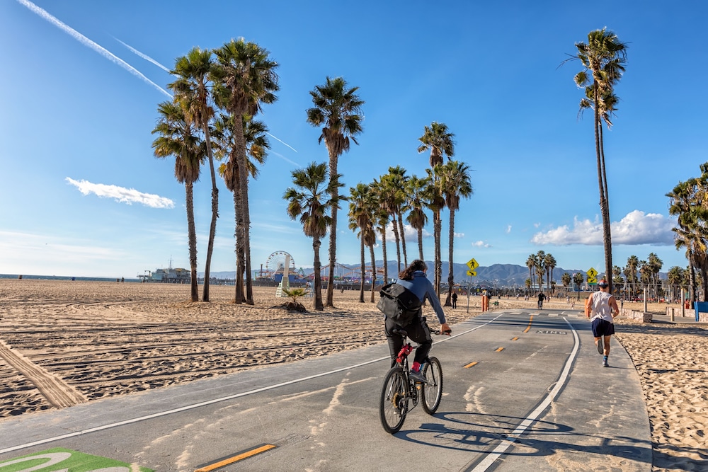 Huntley Santa Monica Beach 32/69