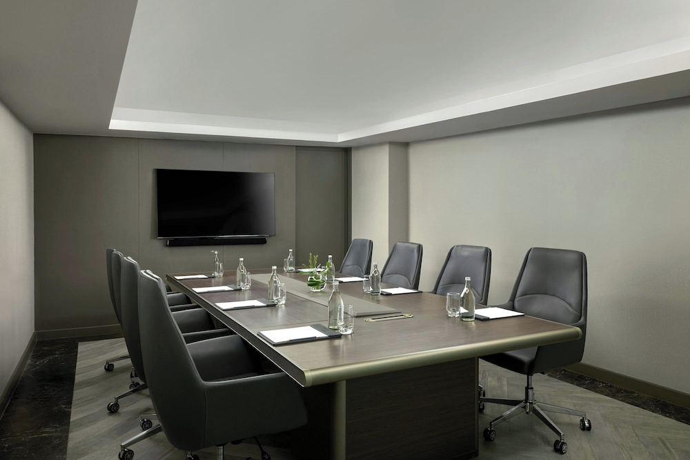 Courtyard By Marriott Bangkok Sukhumvit 20 57/69