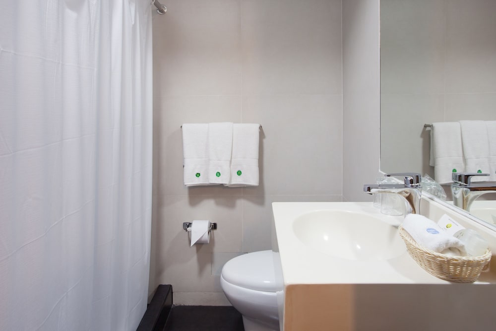 HOTEL SANTA CRUZ 26/60
