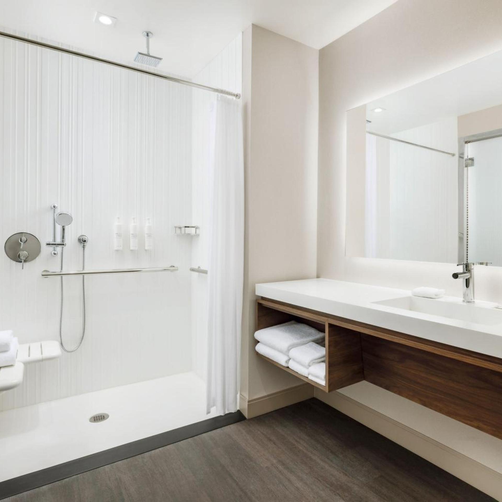 AC Hotel by Marriott Newtown Square 41/43