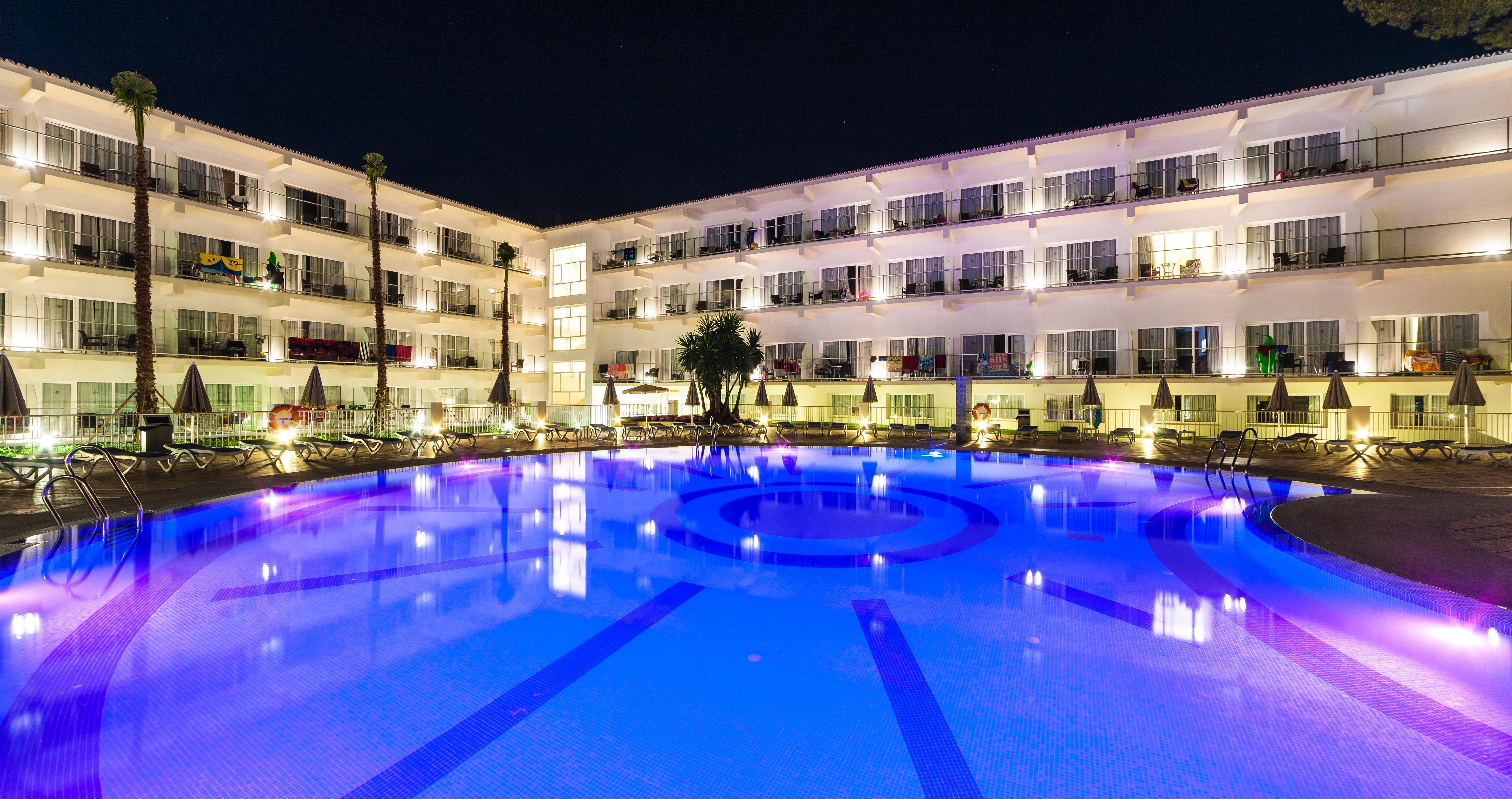 Globales Playa Estepona 25/50
