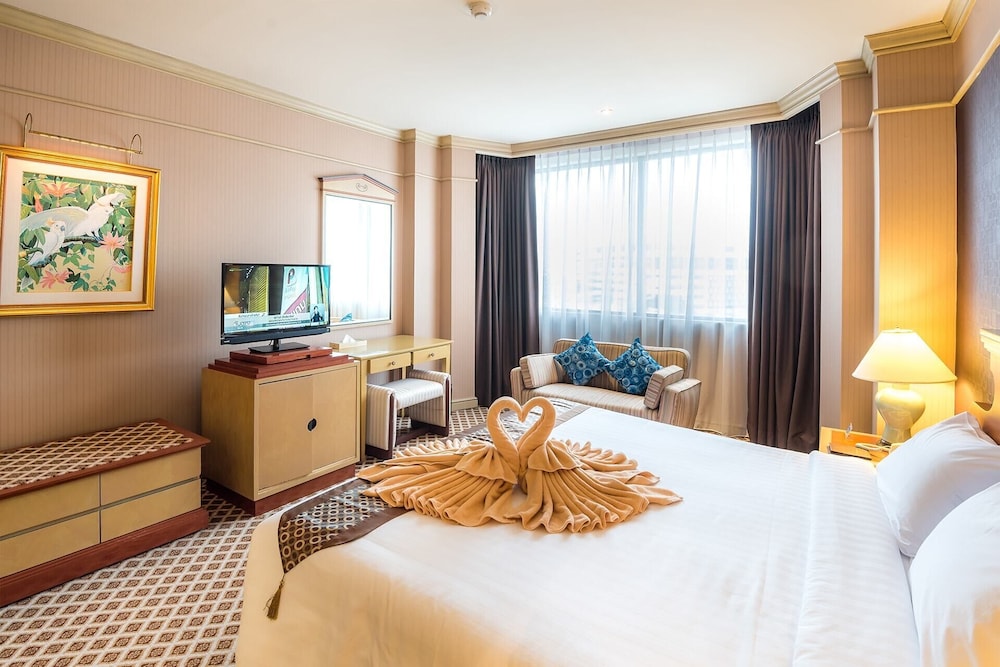 DELUXE, SUITE