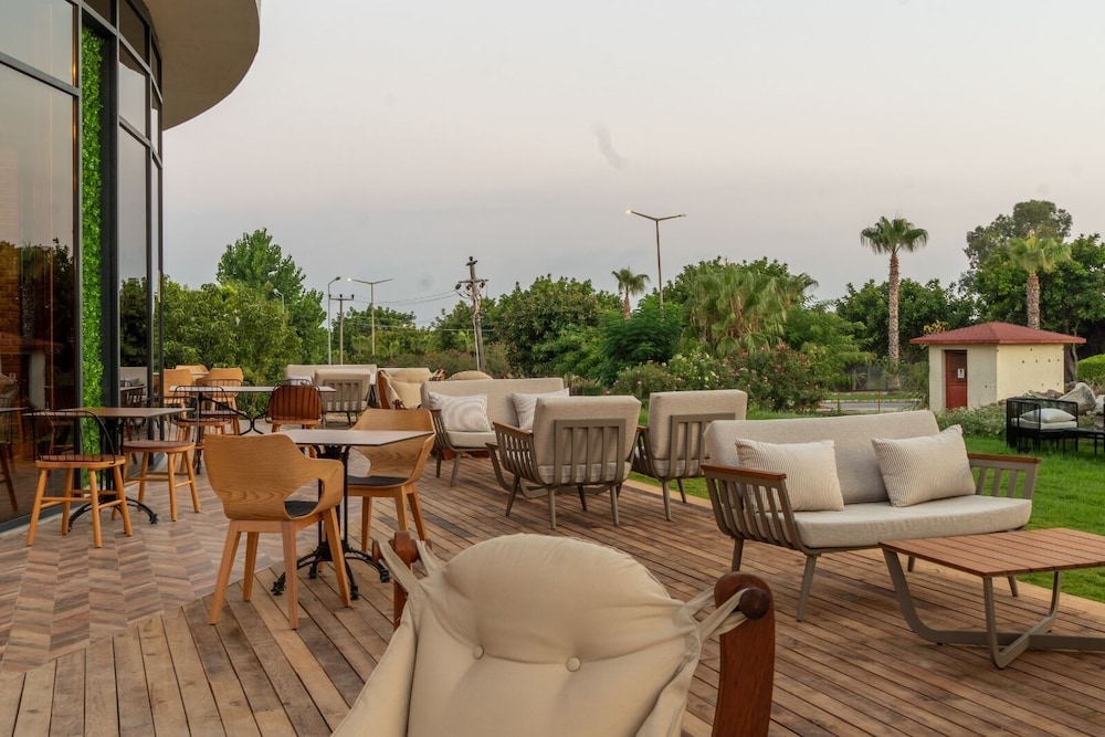 Side Square Hotel - Adults Only 28/40