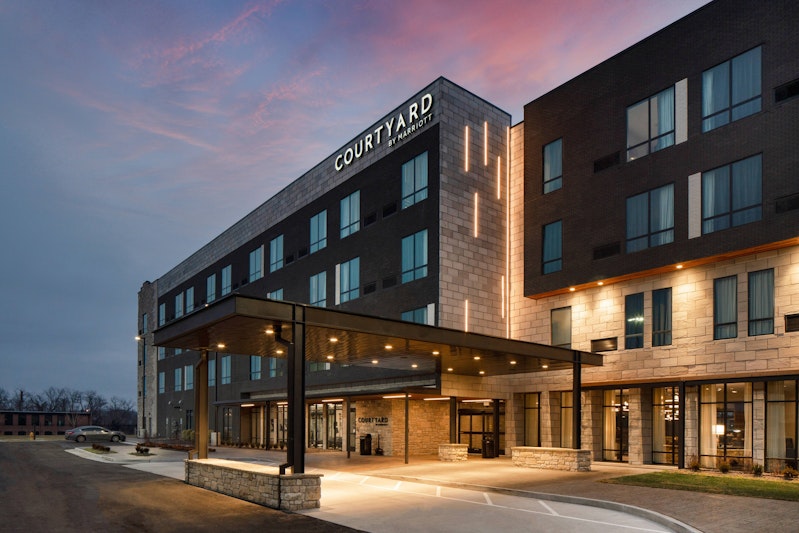 Courtyard by Marriott Jefferson City 18/20