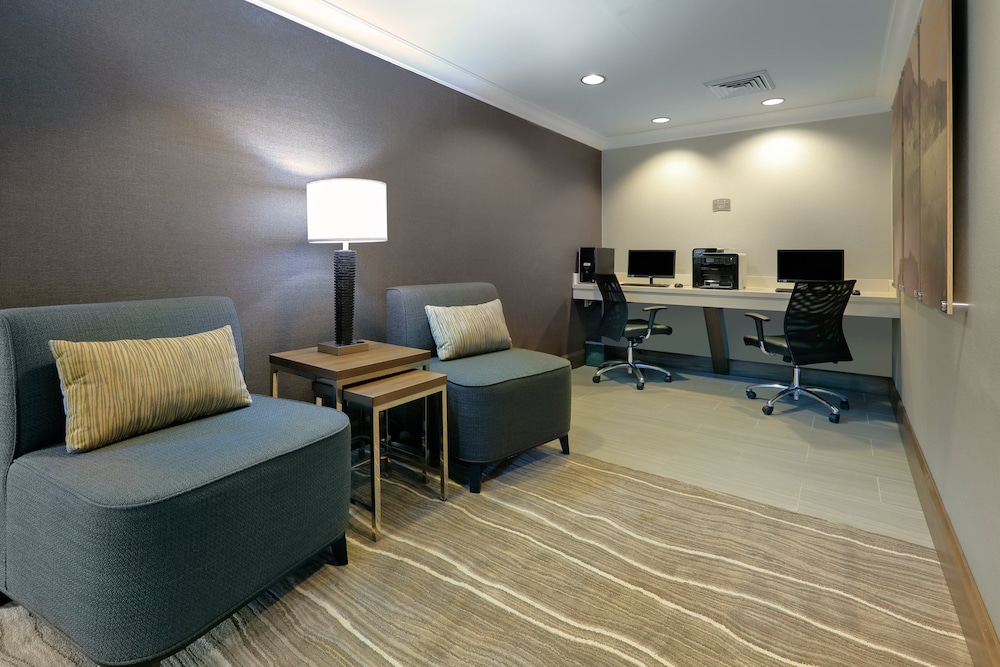 Staybridge Suites Corning 44/66