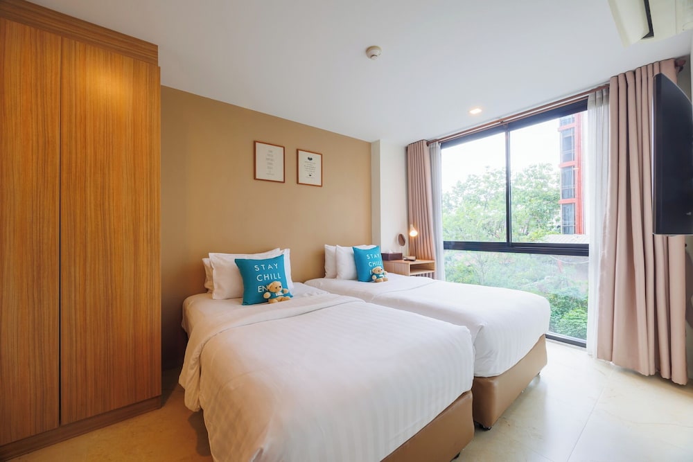 Pet Friendly One Bedroom Suite Twin Bed, Cross Vibe Chiang Mai Decem 2/6